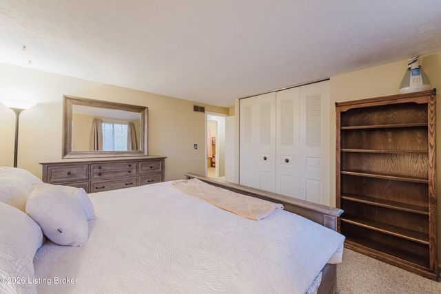 3002 Weather Way, Louisville, KY 40220