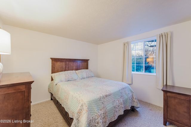 3002 Weather Way, Louisville, KY 40220