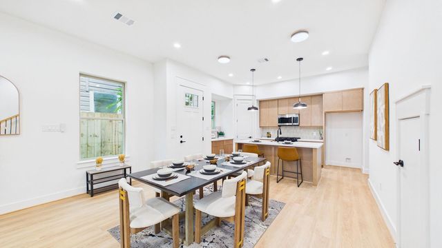 1515 Gentry Street A, Houston, TX 77009