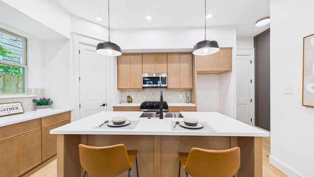1515 Gentry Street A, Houston, TX 77009