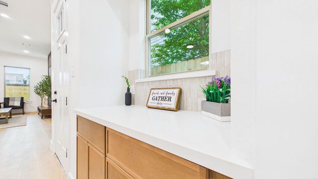 1515 Gentry Street A, Houston, TX 77009
