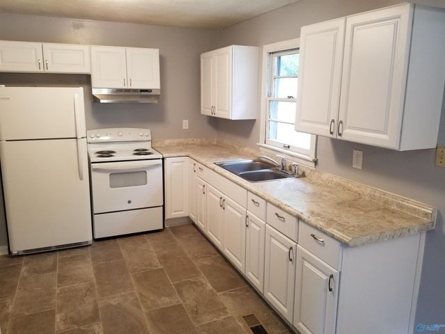323 South Plymouth NW, Huntsville, AL 35811