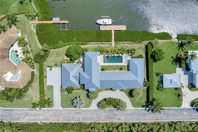 1385 Sunset Point Lane, Vero Beach, FL 32963