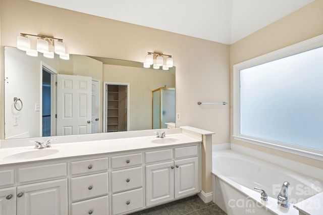 5305 Ravenglass Court, Waxhaw, NC 28173