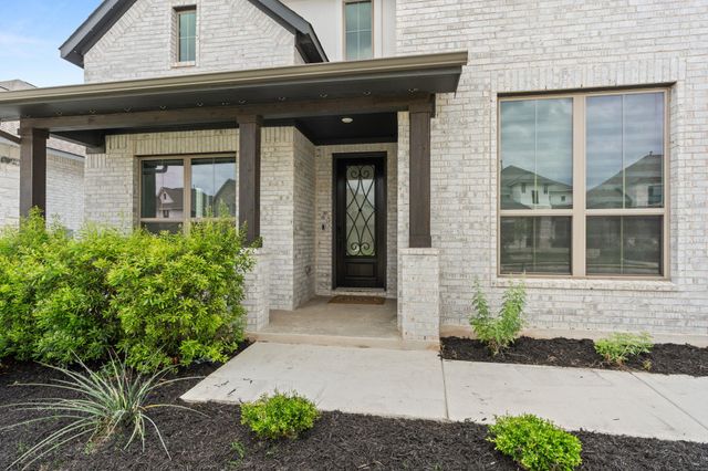 372 Hollister DR, Liberty Hill, TX 78642