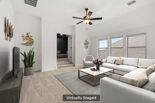 372 Hollister DR, Liberty Hill, TX 78642