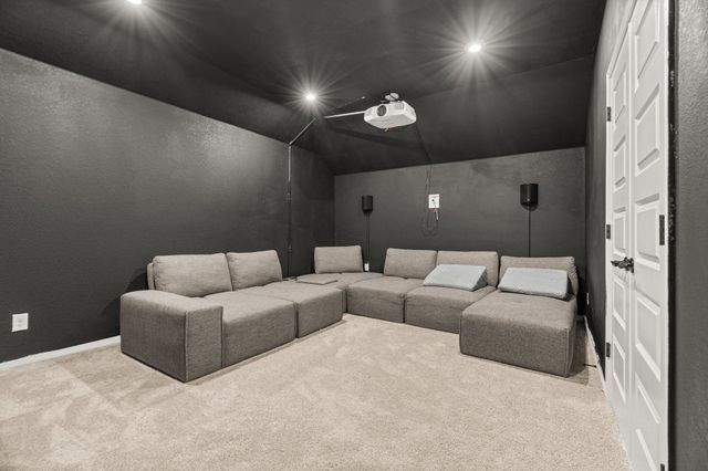 372 Hollister DR, Liberty Hill, TX 78642