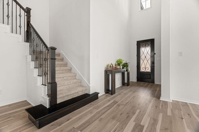 372 Hollister DR, Liberty Hill, TX 78642