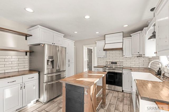 11090 N 45th E, Idaho Falls, ID 83401