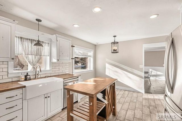 11090 N 45th E, Idaho Falls, ID 83401