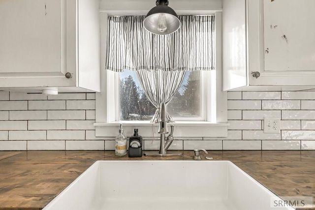 11090 N 45th E, Idaho Falls, ID 83401