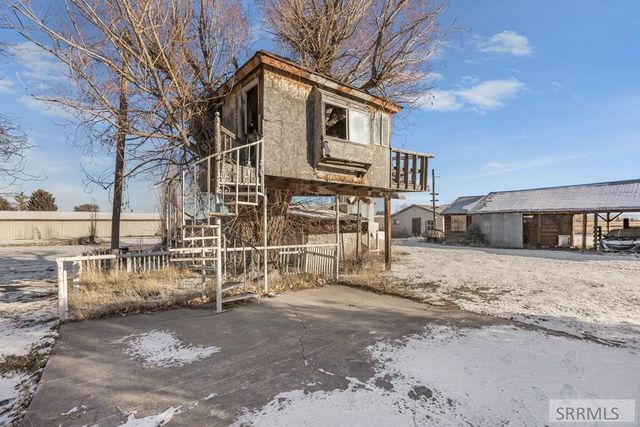 11090 N 45th E, Idaho Falls, ID 83401