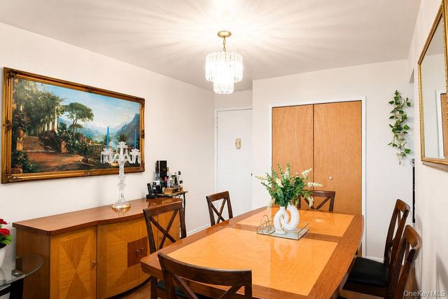 270 North Broadway 4A, Yonkers, NY 10701