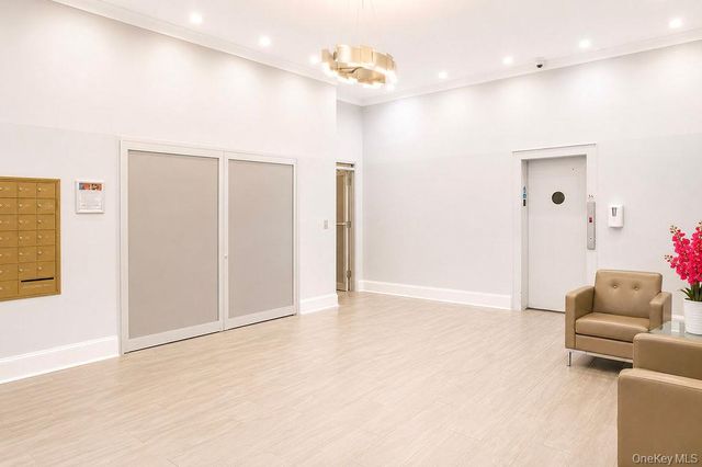 270 North Broadway 4A, Yonkers, NY 10701