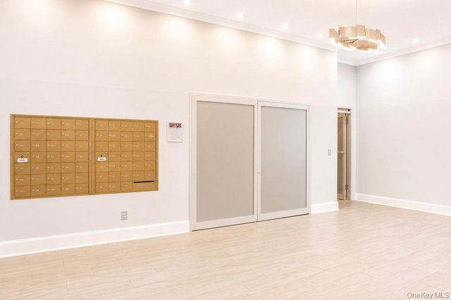 270 North Broadway 4A, Yonkers, NY 10701