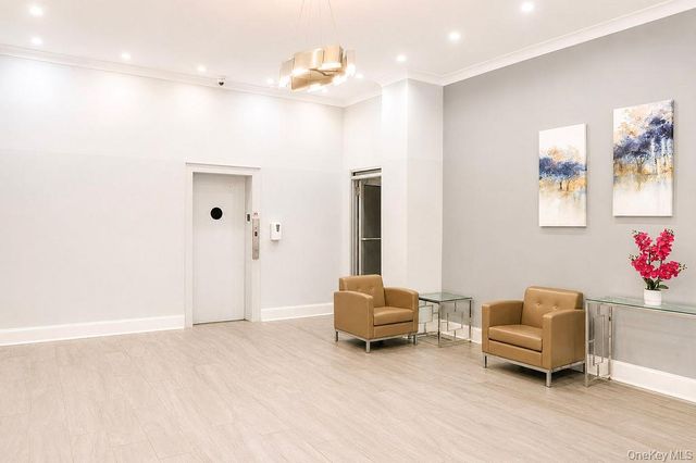 270 North Broadway 4A, Yonkers, NY 10701