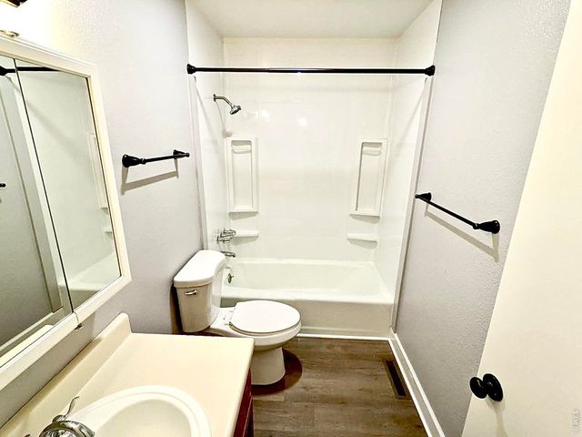 308 25th Ave Ct 2 B, Greeley, CO 80631