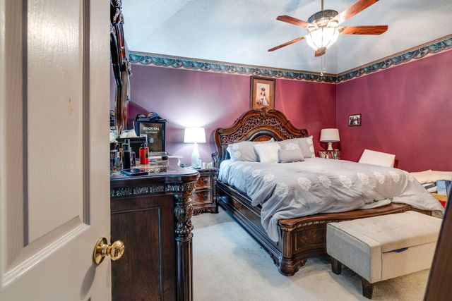 221 Cherry Hill Dr, Hendersonville, TN 37075