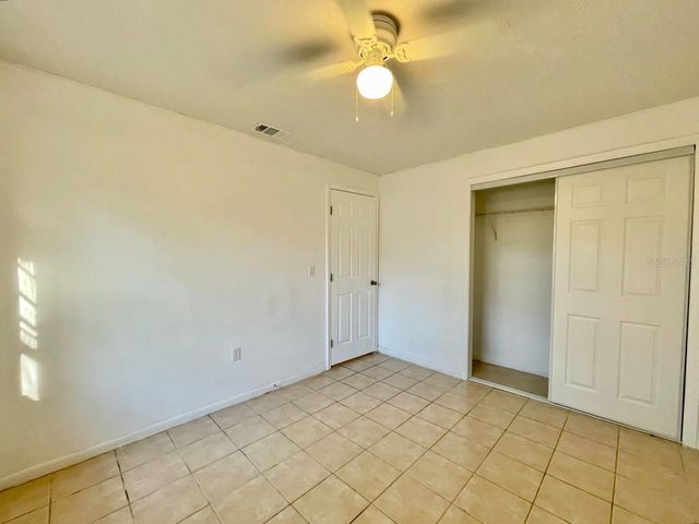 3826 LAKESHORE DRIVE B, Tampa, FL 33604