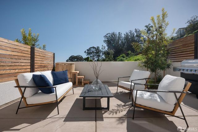 38 Meadow Drive 5, San Francisco, CA 94130