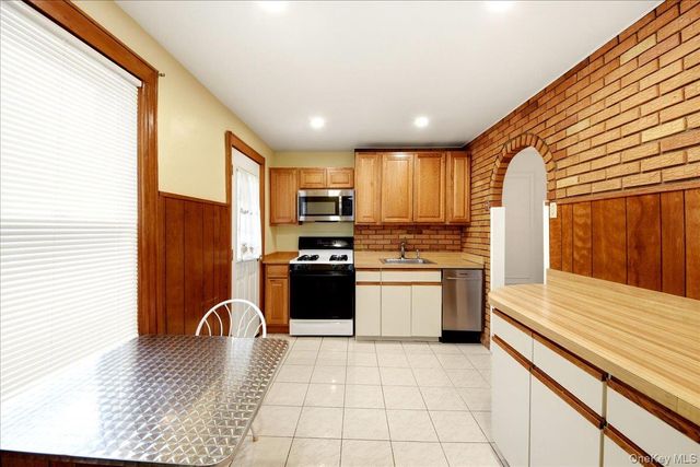 1432 Hobart Avenue, Bronx, NY 10461