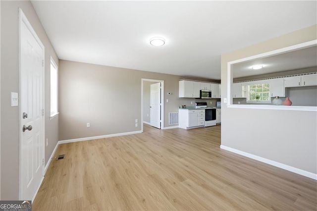 894 Lakeview Drive, Nicholson, GA 30565