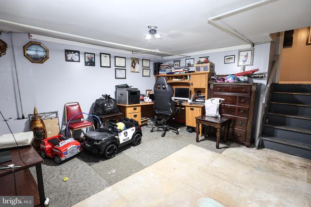 511 E HARRISON ST, Emmaus, PA 18049