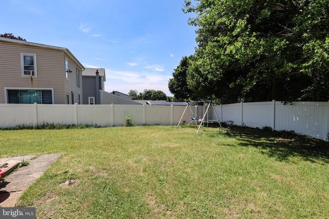 511 E HARRISON ST, Emmaus, PA 18049