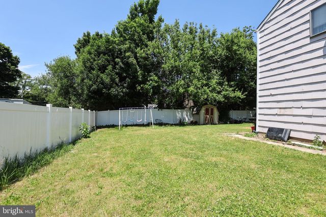 511 E HARRISON ST, Emmaus, PA 18049