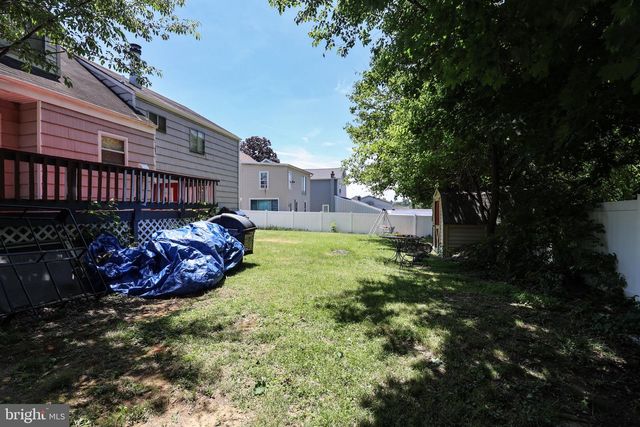511 E HARRISON ST, Emmaus, PA 18049
