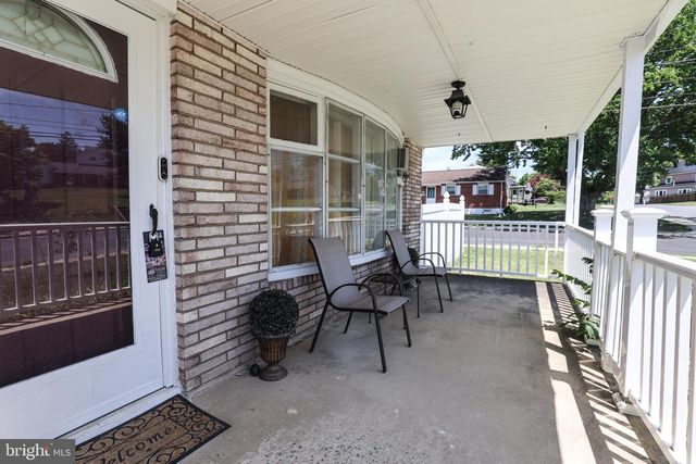 511 E HARRISON ST, Emmaus, PA 18049