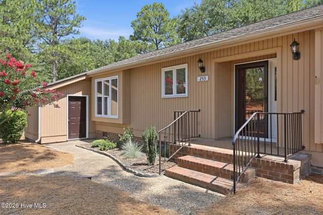 253 Tall Trees Drive, Pinehurst, NC 28374