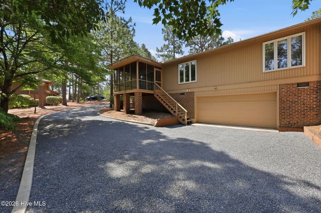 253 Tall Trees Drive, Pinehurst, NC 28374