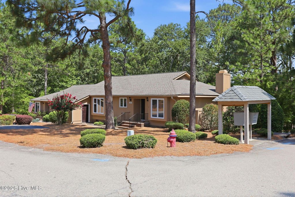 253 Tall Trees Drive, Pinehurst, NC 28374