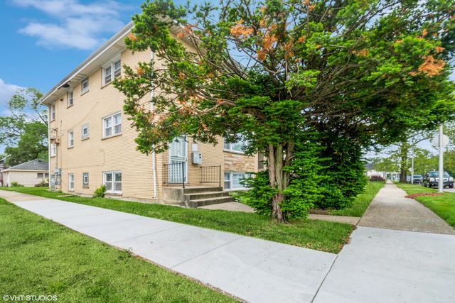 32 E 137th Street, Riverdale, IL 60827