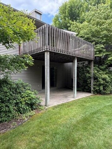 542 Tournament Circle, Muskegon, MI 49444