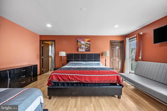 121 N MONTPELIER AVENUE B, Atlantic City, NJ 08401