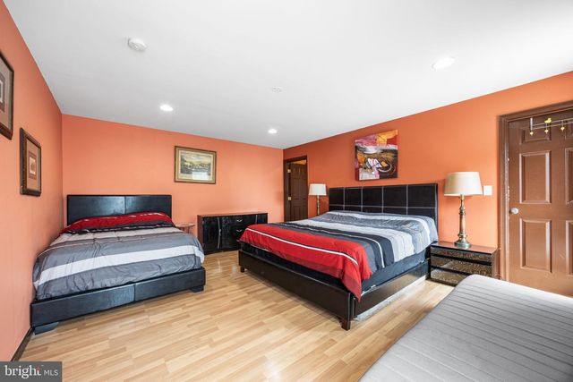 121 N MONTPELIER AVENUE B, Atlantic City, NJ 08401