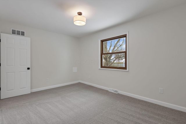 4001 Yukon Avenue, Groveport, OH 43125