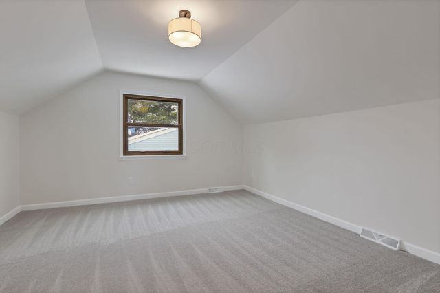 4001 Yukon Avenue, Groveport, OH 43125