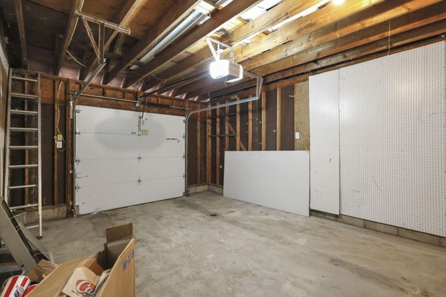 4001 Yukon Avenue, Groveport, OH 43125