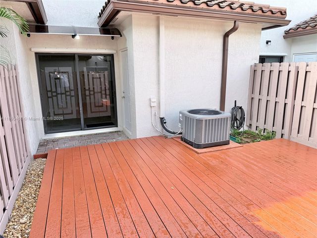 3219 SE 5th Ct -, Homestead, FL 33033