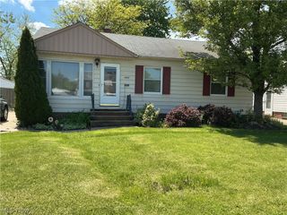 30412 Barjode Road, Willowick, OH 44095