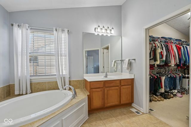 11799 Kittery, Fishers, IN 46037