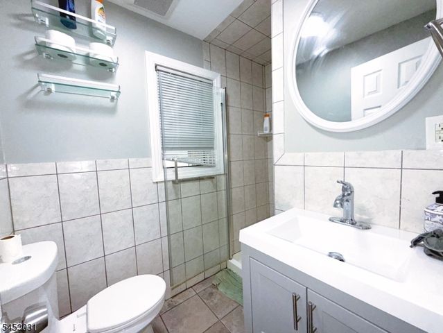 217 Drake Ave, Roselle Boro, NJ 07203