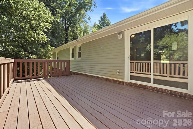 424 Holland Drive, Statesville, NC 28677