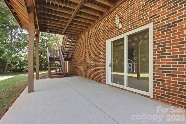 424 Holland Drive, Statesville, NC 28677