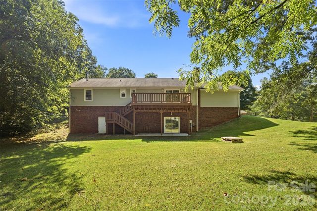 424 Holland Drive, Statesville, NC 28677