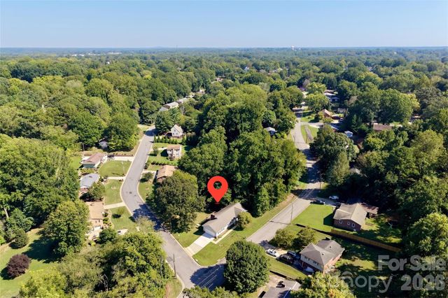 424 Holland Drive, Statesville, NC 28677