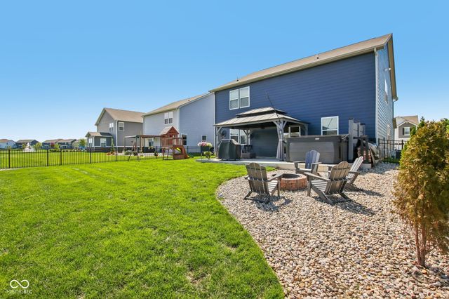 11802 Winnower Loop, Noblesville, IN 46060